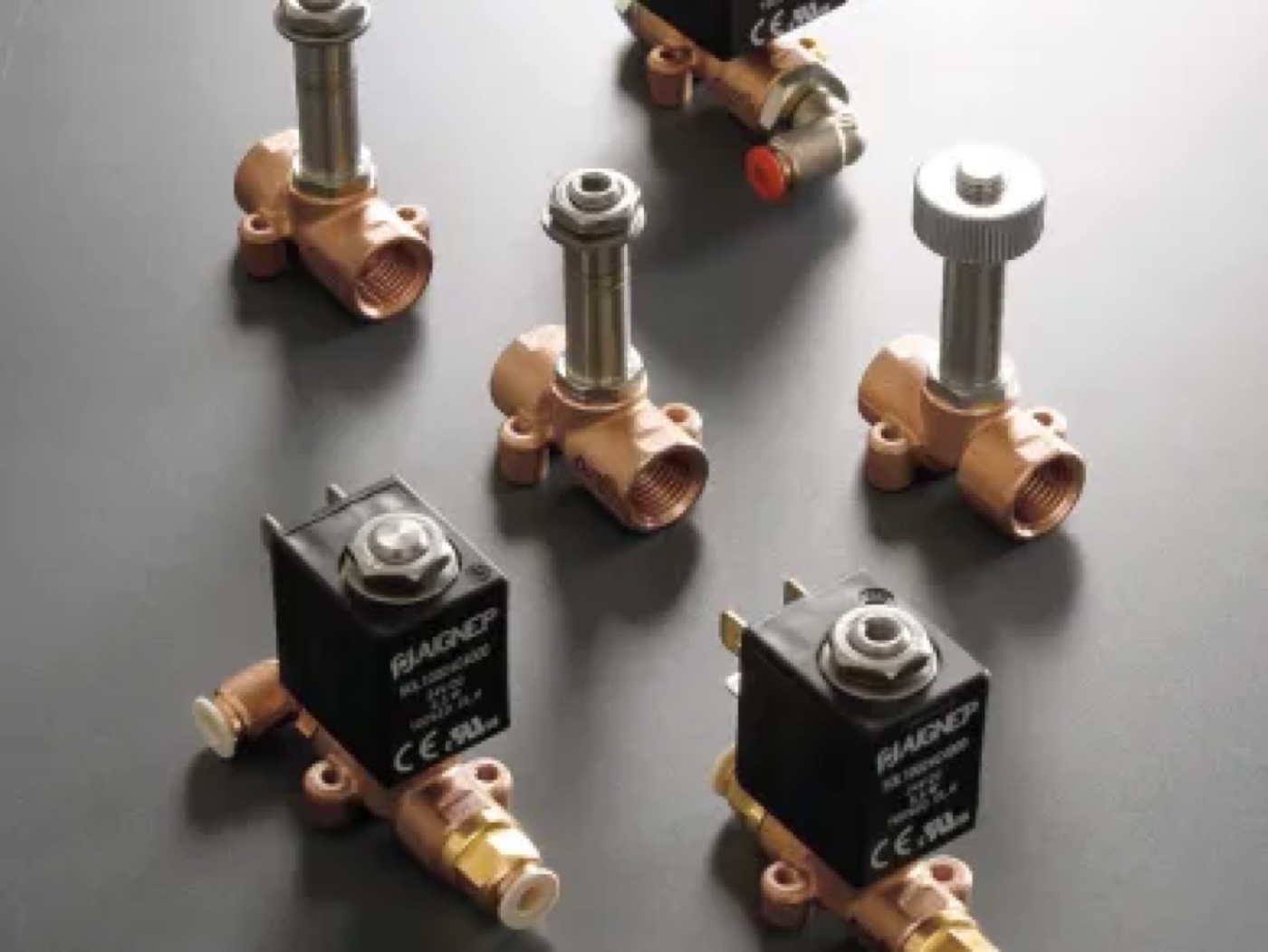 Aignep Electrovalve cu acțiune directă 2/2-3/2 seria 01F